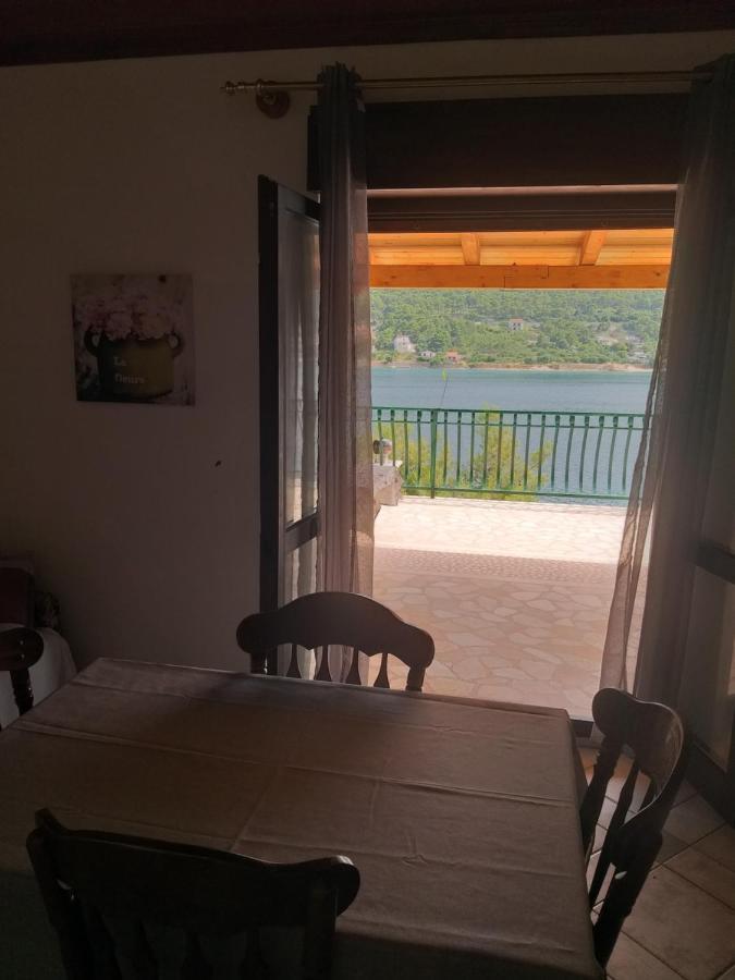 Direkt Na Moru - Bungalov Apartment Sibenik Exterior photo