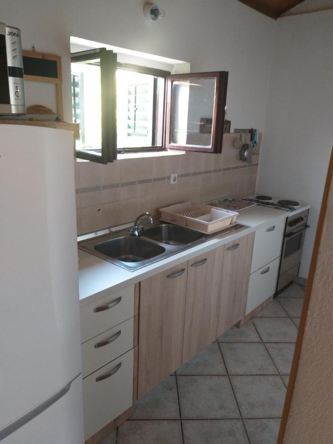 Direkt Na Moru - Bungalov Apartment Sibenik Exterior photo
